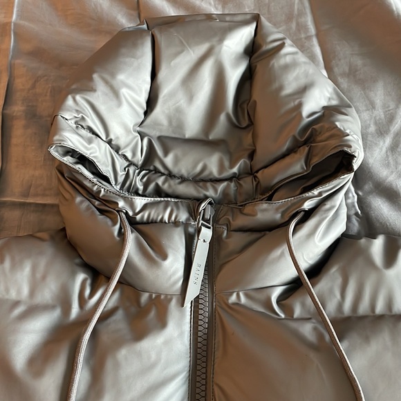 Rains Long Water-Resistant Thermal Puffer - Picture 9 of 17